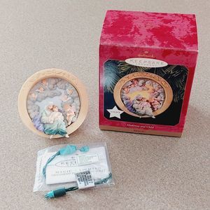 Hallmark Ornament Madonna and Child Vintage 1997 Keepsake Lighted Light Up